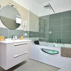 https://romantic-room-con-vasca-idromassaggio.sicilyhotelsitaly.net